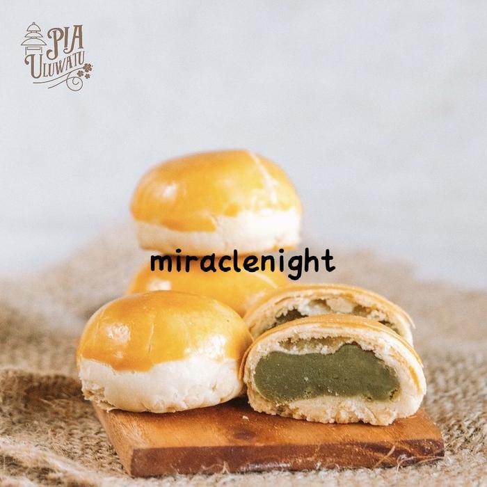 Pia Uluwatu Khas Bali Rasa Pandan