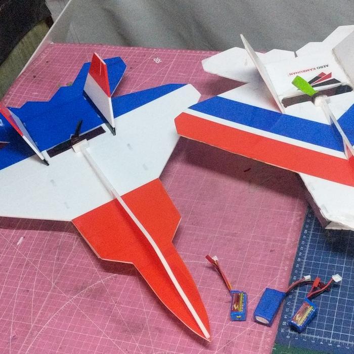 KIT PESAWAT RC MINI RAPTOR