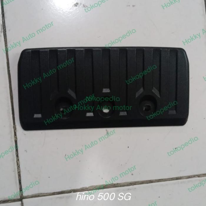 BUMPER GARNISH/ PIJAKAN BUMPER HINO 500