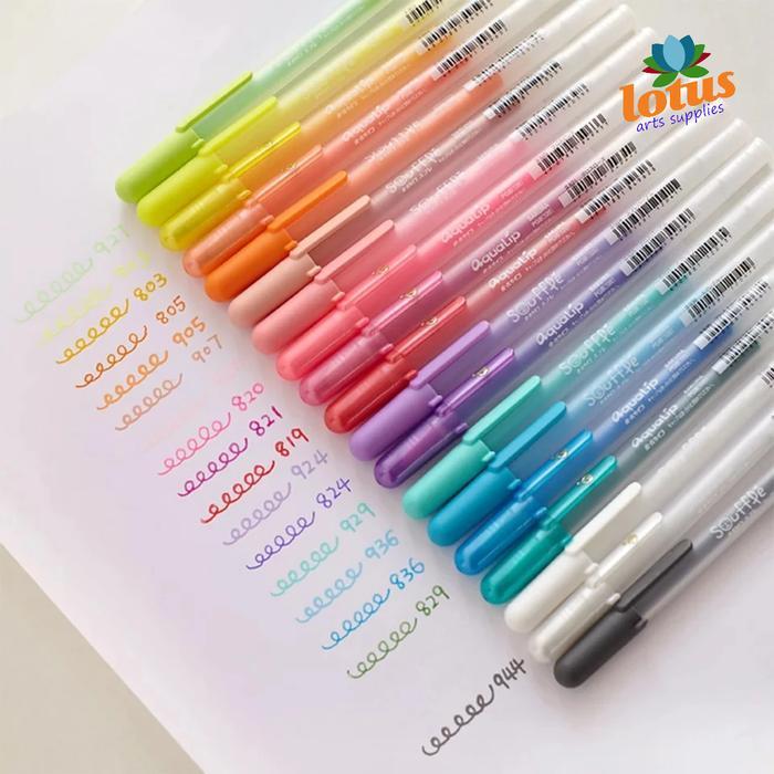 Sakura Gelly Roll Stardust Pen