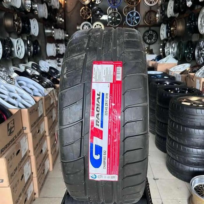 BAN GT CHAMPIRO SX2 225/45 R17