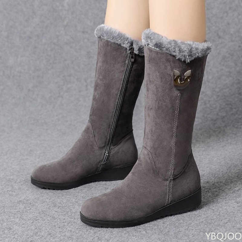 Winter versatile snow boots women's thick fashionable women's boots anti slip warm leisure