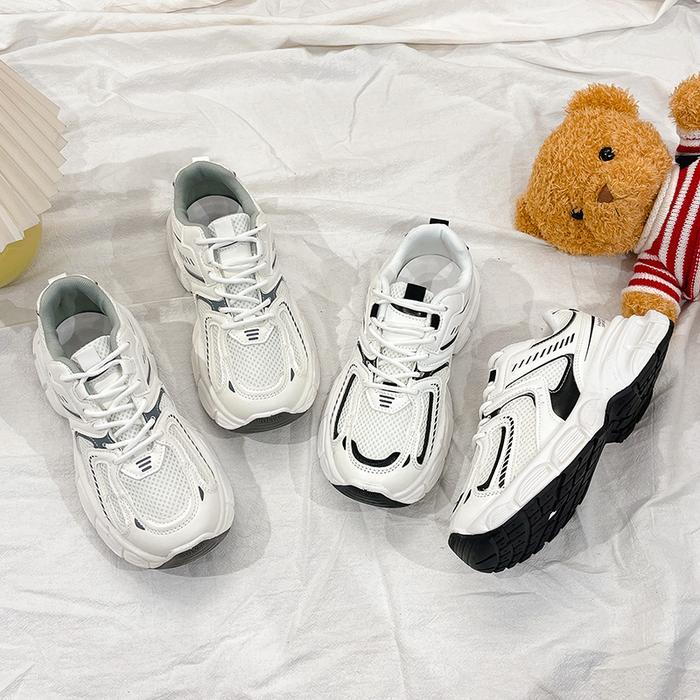 Aerostreet.Shoes - Beeyoo Sepatu Casual Wanita Sepatu Olahraga Hak Tebal Fashion Style Shoes Wr711