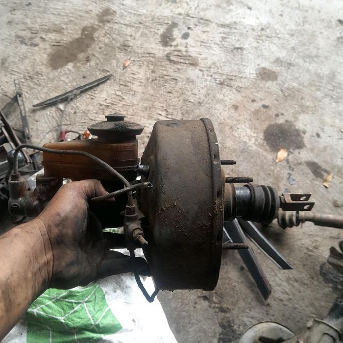 booster rem toyota corolla se saloon/GL