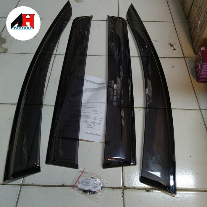 Door Visor / Talang Air / Talang Hujan Original Mitsubishi Xpander Cross 2017 2024