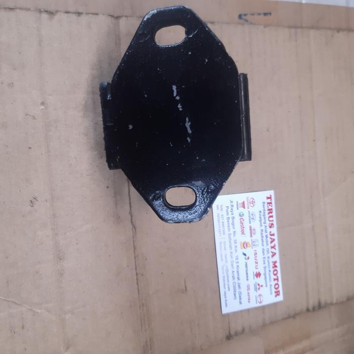 DUDUKAN MESIN ENGINE MOUNTING TOYOTA HIACE BENSIN 1976-1982