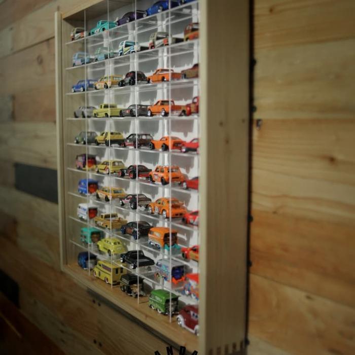 RAK HOTWHEELS ISI 50 DENGAN FRAME KAYU JATI BELANDA