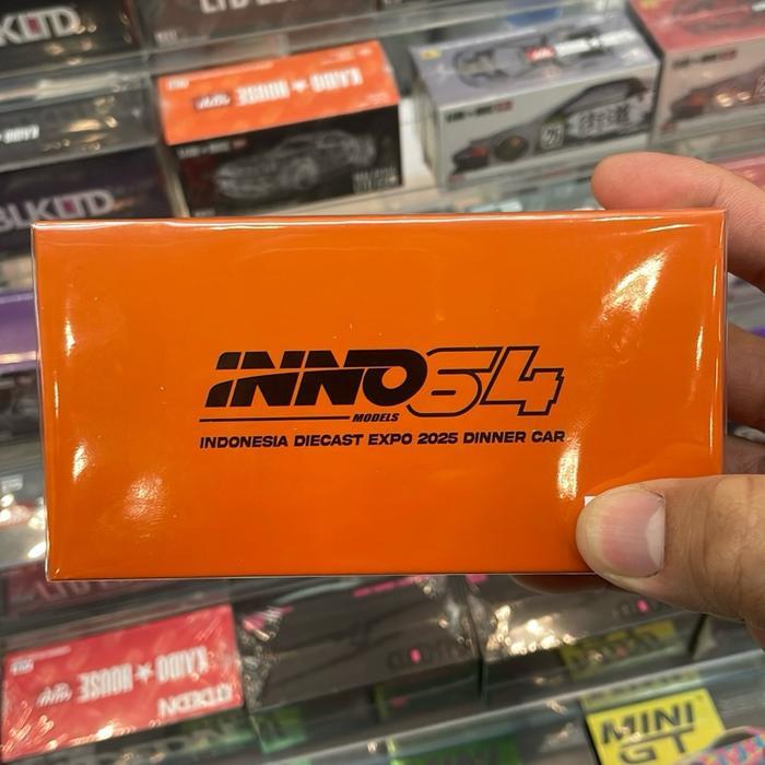 Inno64 Dinner car mercy 190E orange IDE 2025