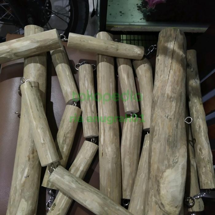 Ayunan burung mainan burung parrot besar