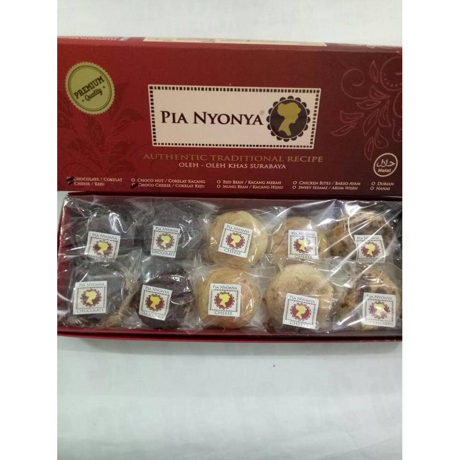 Pia Nyonya Khas Surabaya