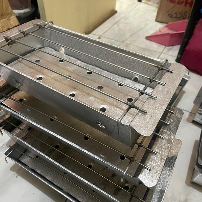 Tempat Panggangan Arang / Panggangan Serbaguna Arang / Panggangan Seng / Bakaran