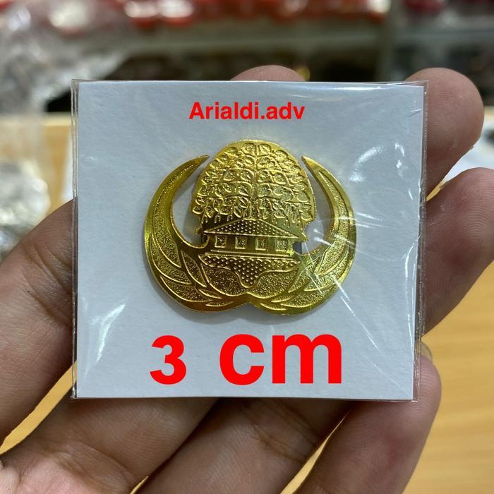 pin korpri eching kulit jeruk kuningan sepuh emas ukuran kecil 3 cm magnet