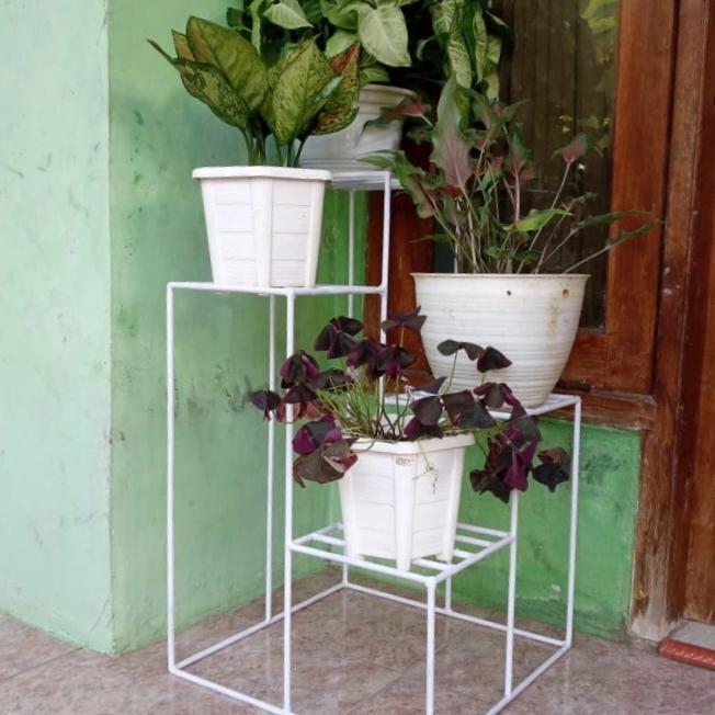 Rak pot tanaman hias besi/rak pot besi 4 susun