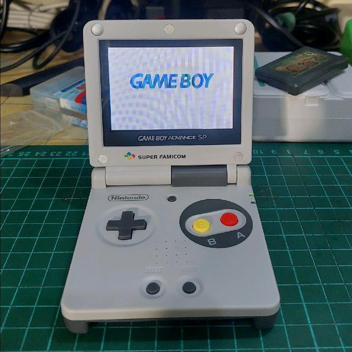 Gameboy Advance SP 101 Super Famicom (repro)