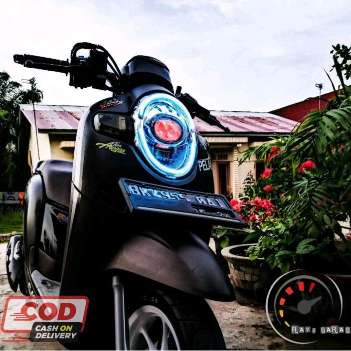 Jual LAMPU SCOOPY ALIS SCOOPY 2017 2018 2019 GRATIS DEMON EYE BERKUALITAS MOTORCYCLE ALIS REFLEKTOR 