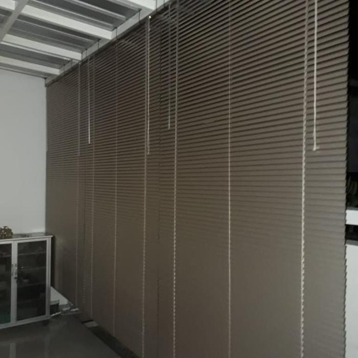 Tirai Krey Gulung Aluminium Blind Gorden Outdoor Indoor Tbk