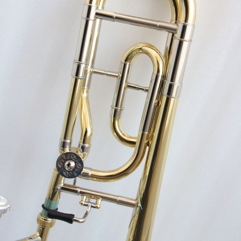 TromboneHigh Quality Bb/F Tone Trombone Gold Lacquer Brass Instrument Tenor Trombone