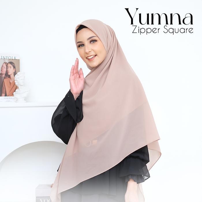 Yumna Zipper Square / Hijab Segi Empat Zipper