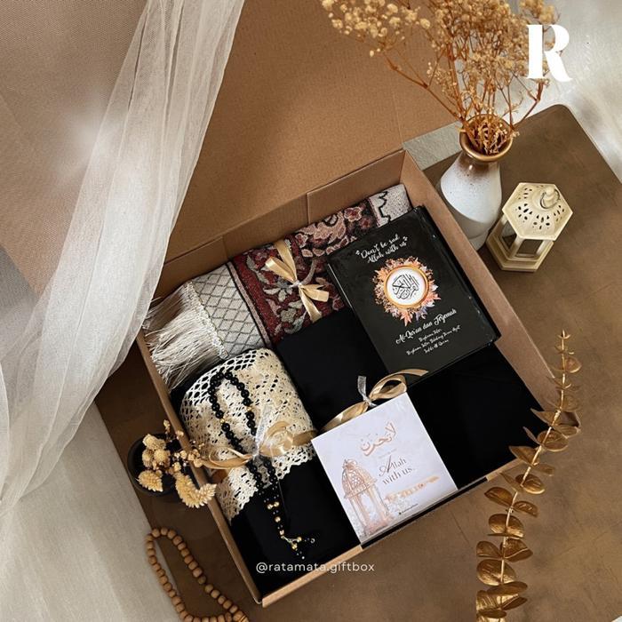 HAMPERS SET MUKENA HAMPERS MUKENA SET SESERAHAN PERNIKAHAN ALAT SHOLAT MUKENA SAJADAH HAMPERS MUKENA