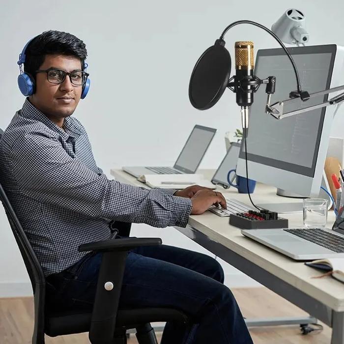 . BM800 V8 SOUND CARD SET PROFESSIONAL AUDIO CONDENSER MIC STUDIO -