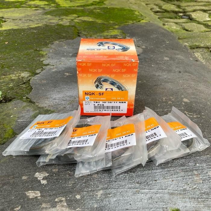 Seal Oil (For Manual Transmission Extension Housing) Sil Oli Transmisi Belakang Toyota Hiace RH11 LH