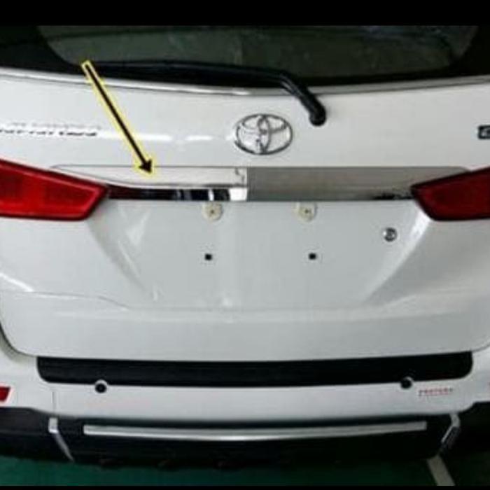 Trunklid Lis chrome pintu bagasi avanza/xenia 2016-2018 original
