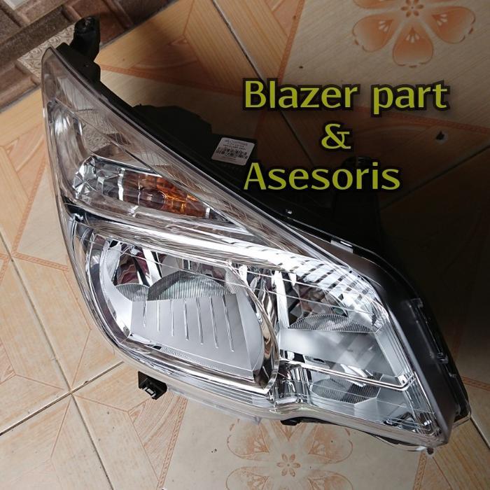 Head Lamp Lampu Depan Kanan Chevrolet Colorado