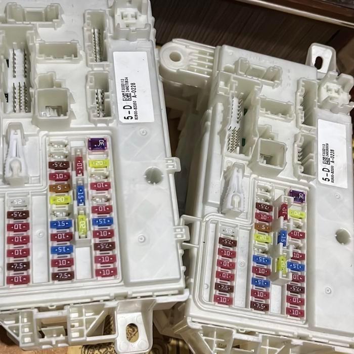 82600-BZG50 FUSE BOX SKRING AVANZA VELOZ XENIA 2022 2023 2024 PASSSS