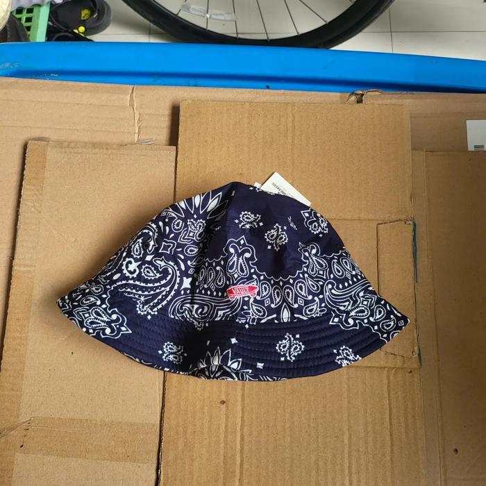 HOT SALE VANS VAULT X BEDWIN BANDANA bucket hat Navy ORIGINAL bnwt
