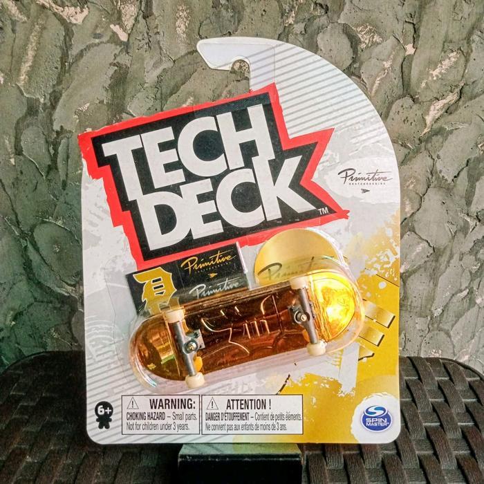 TECH DECK FINGERBOARD PRIMITIVE SKATEBOARDING GOLD - 2022