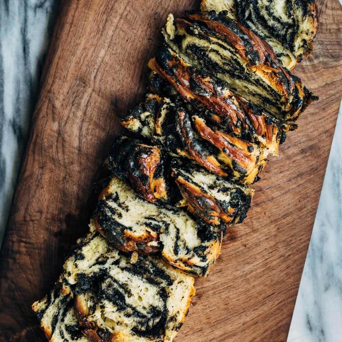 Filling Tausa Wijen Hitam Black Sesame Paste Isian Mooncake Roti 1 Kg Terlaris