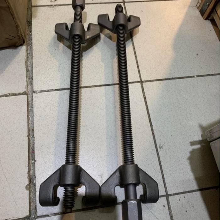 Treker Per Keong Mobil / Zeki