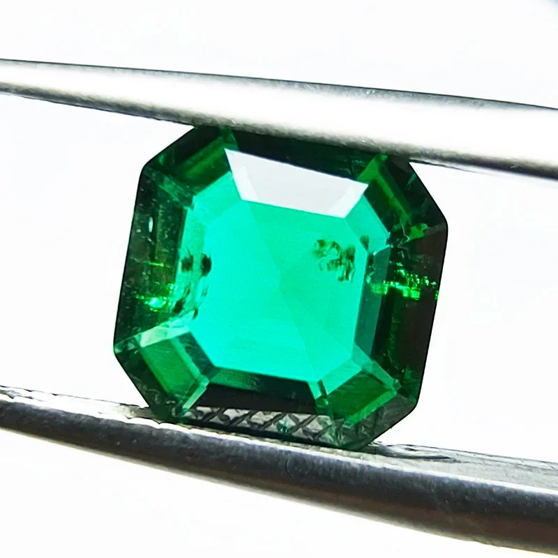 Lab Grown Zambian Emerald Asscher Cutting Hydrothermal Hand Cut with Cracks Inclusions Inside