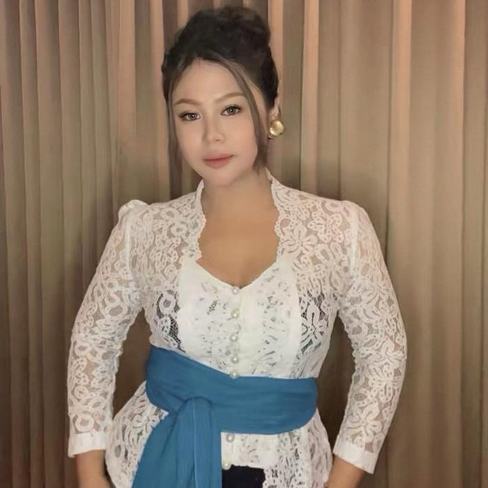 Kebaya Jadi Brokat Import Kancing Mutiara
