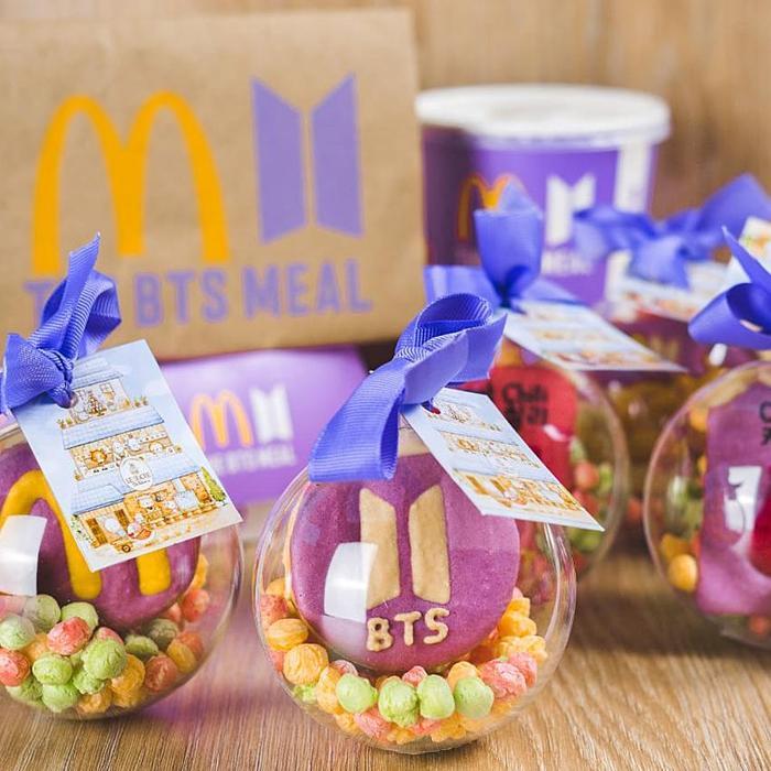 KUE MACARON - LE SUCRE BTS X MCD ACRYLIC BALL MACARON GOODIES - 6 PCS