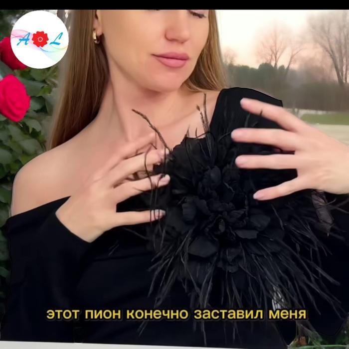 bross bunga bulu Ostrid-bross bunga kain-bross bunga hand made-bross bunga di bahu