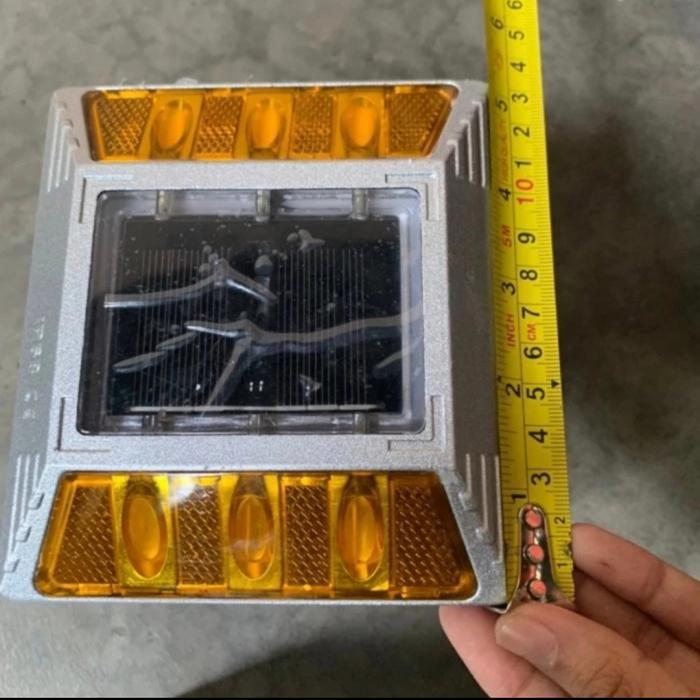 LAMPU MARKA JALAN SOLAR CELL / LAMPU JALAN ROAD STUD CELL