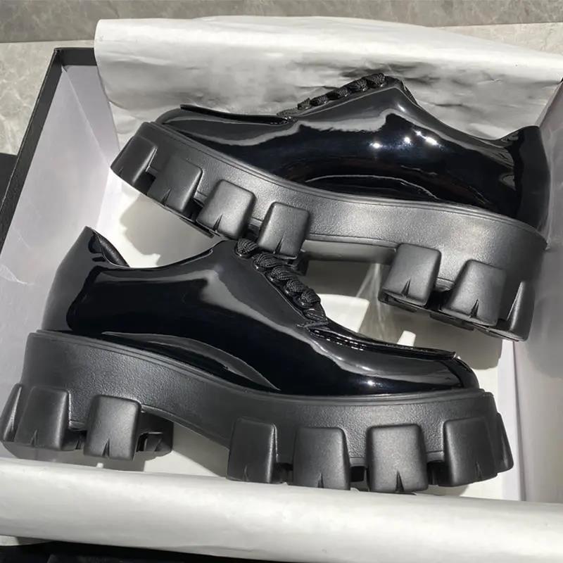 2025 Light Luxury Women's Fashion Latest Product Thick Bottom High Rise British Round Head Shallow