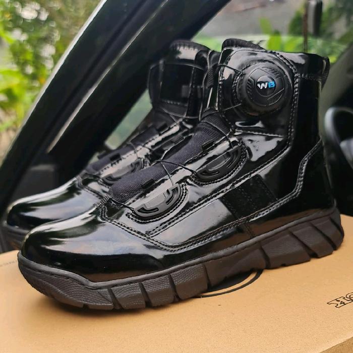 Sepatu Midtrack Webest Kilap