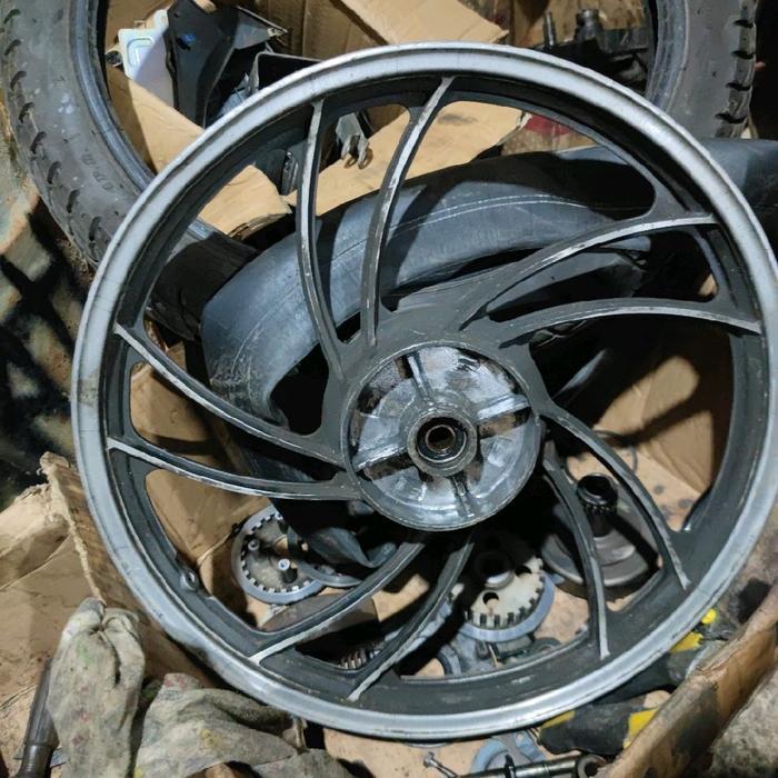 velg cefiro ring 18 satu set depan belakang