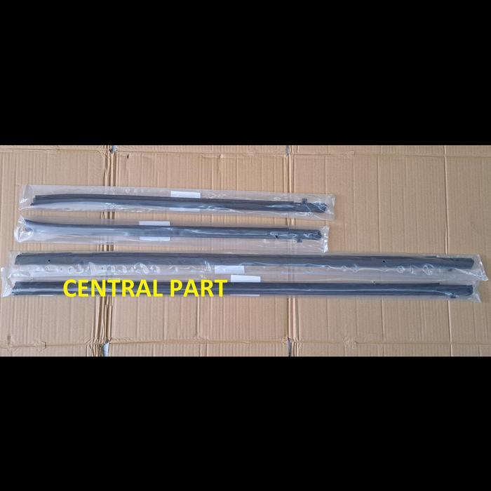 PELIPIT KARET KACA LIST KACA LUAR DEPAN JAZZ GD3 2004 2005 2006 2007