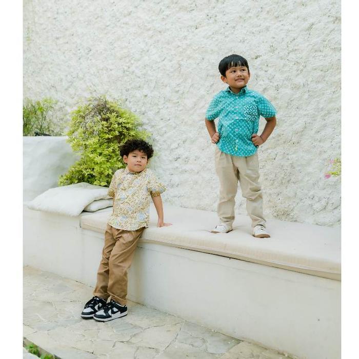 ASLI HEYTIMMY - Kemeja Batik Cap Warna Tosca Anak Laki Laki Lengan Pendek Katun / Tosca Green Hijau