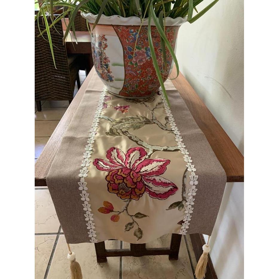 Taplak Meja panjang Table runner Sutra mewah