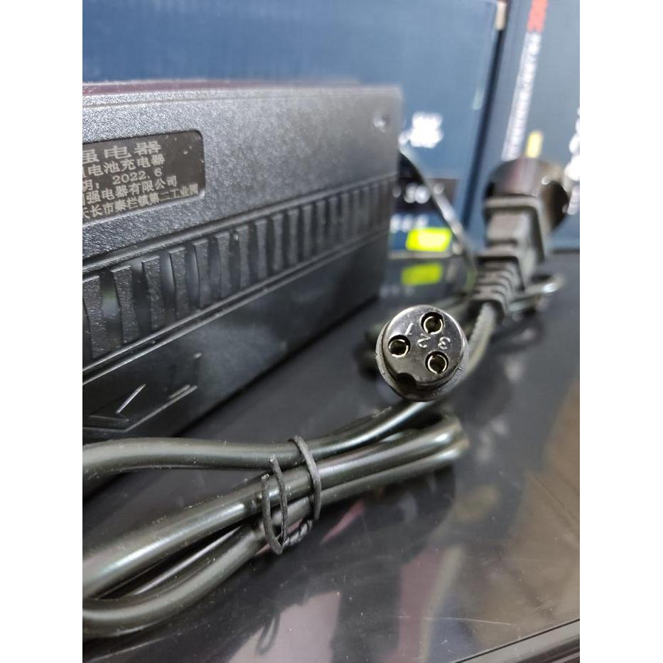 Charger scoter/skuter Listrik litium ion 36volt 2A SLR/3pin bulat