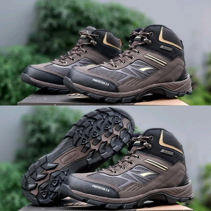 Compass - Sepatu Gunung Pria Original Sepatu Outdoor Pria Original Sepatu Boot Gunung Airprotec