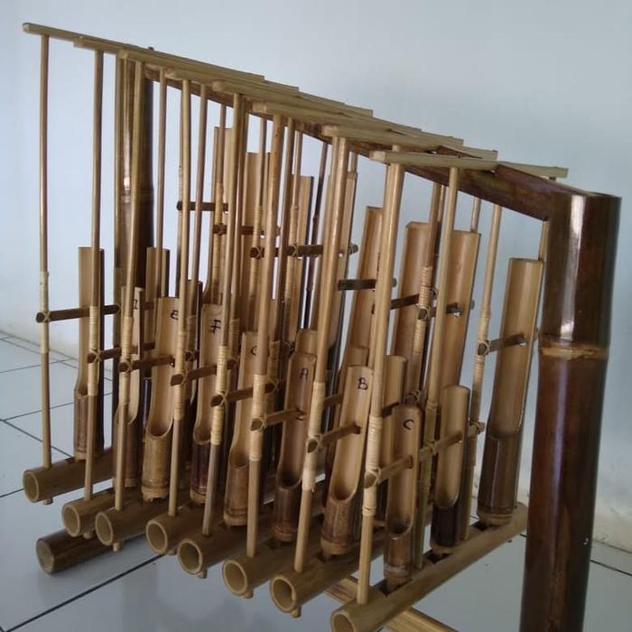 angklung 3 tabung bambu hitam 8 nada
