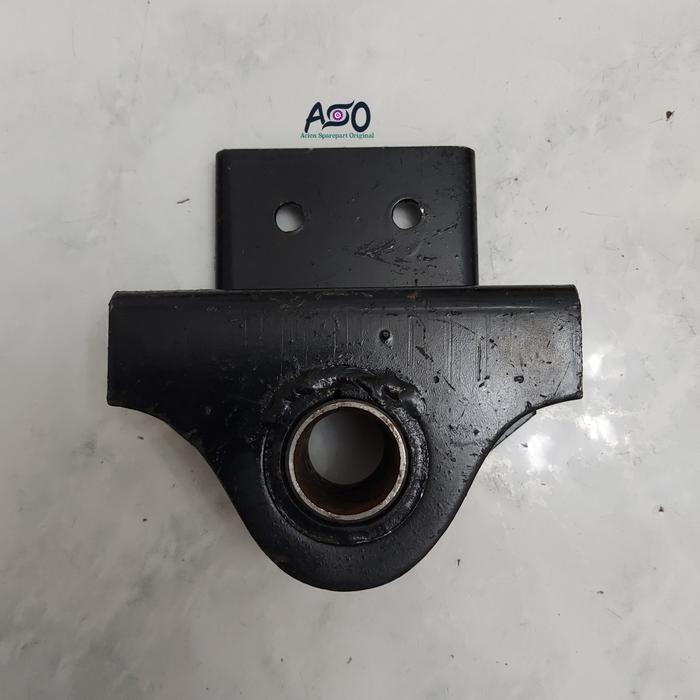 Hanger Bracket Per Depan Bagian Belakang Dyna Dutro HT125 HT130 HT 130