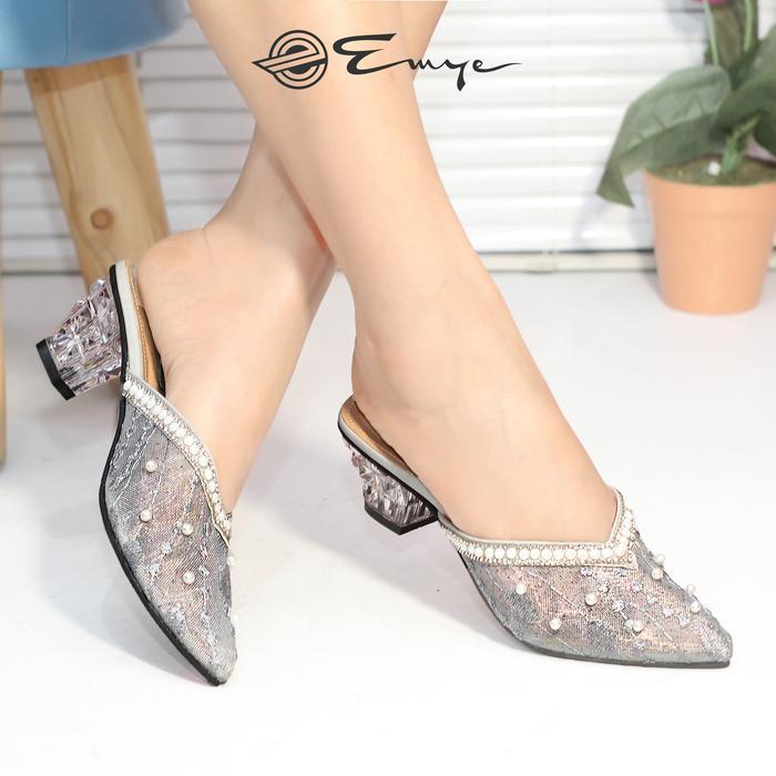 EMYE - SANDAL MULES PESTA KONDANGAN WANITA 5CM HAK KACA BRUKAT TRANSPARAN ORIGINAL MERAH SHOES SELOP