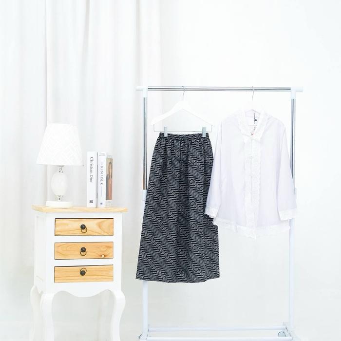 LUFFYSTORE - Setelan Kebaya Anak TK dan SD Kebaya Perempuan Baju Adat Seragam Kebaya Kutu Baru Motif