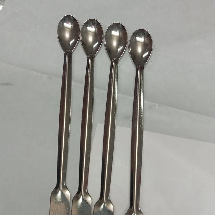 sendok spatula laboratorium